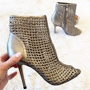 SAM EDELMAN x Anthropologie Aubriana Silver Leather Peep Toe Ankle Bootie size 6